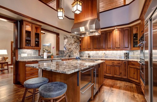 Moose Wilson Road House | Abode in the Pines | Luxury Experience with All the Amenities, Great Location |