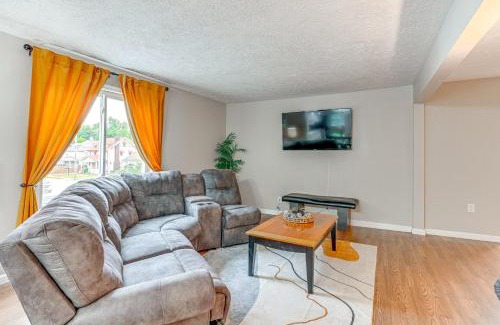 Lansing Apartment | about 2 Mi to Downtown Bright Apt in Lansing!