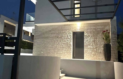 Gerakini Villa | About the Property