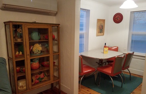 Llano Bed & Breakfast | Above Apartment At Flossie's Corner