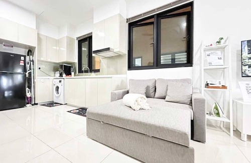 Taman Bukit Mewah Condo | Above Paradigm Mall JB, up to 5 Pax, 1BR