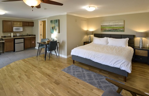 Okanagan-Similkameen House | Above The Beach Guest Suites