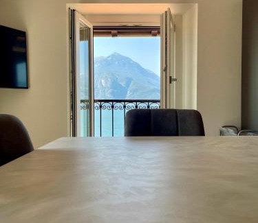 Varenna Apartment | Above the lake