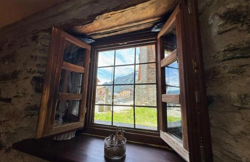 Antagnod Apartment | Abri des Cimes, dormire tra pietra e legno CIR 0124