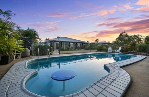 Bushland Beach House | Absolute beach front pool 5 bedrooms 2 living area outdoor entertainment area