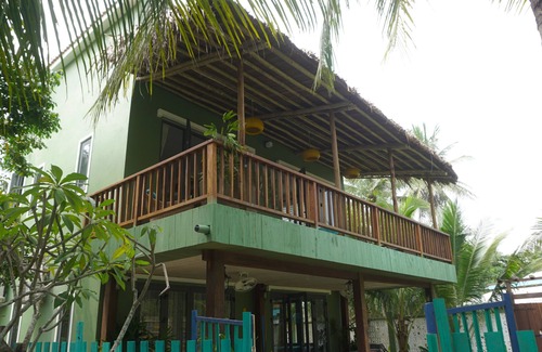 Cam An House | Absolute beach front on An Bang Beach. Oozing style, Salt Villa sleeps 6 (to 8)
