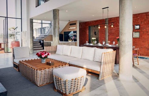East Selemadeg Villa | absolute beachfront retreat for a couple