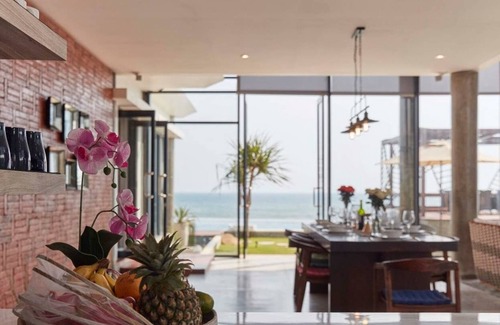 East Selemadeg Villa | absolute beachfront retreat for a couple