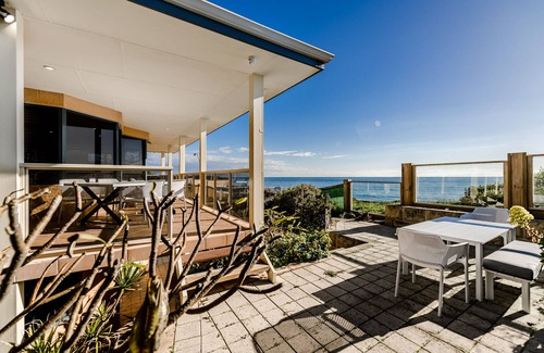 Halls Head House | Absolute Oceanfront - Escape