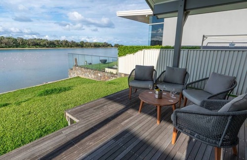 Minnamurra House | Absolute waterfront beach house