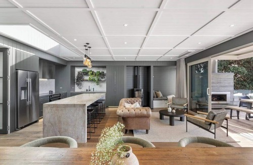 Devonport House | Absolute Waterfront Escape