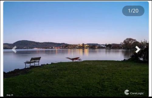 Kawaha Point House | Absolutely Lake Front house-Private lake access