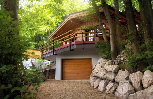 Hersdorf House | Acacia - log cabin in the Eifel, pet-friendly with wellness area