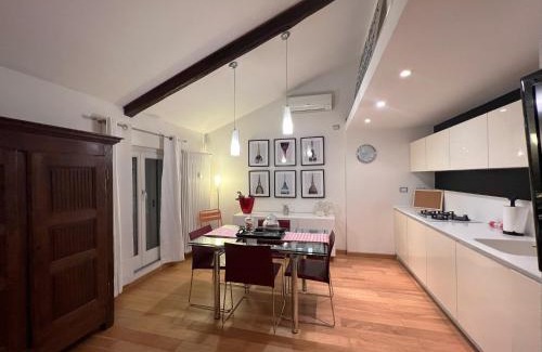 Historic Centre Apartment | Acadamis - CIELO NELLA STANZA