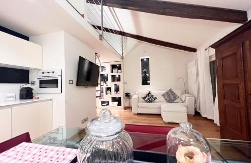 Historic Centre Apartment | Acadamis - CIELO NELLA STANZA