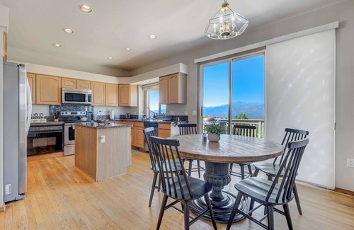 Colorado Springs House | Academy Basecamp |Fireplace/Games/BBQ | MTN View