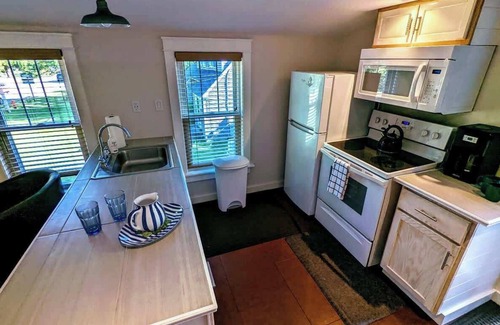 Southwest Harbor Apartment | Acadia Park Suites #2, SW Harbor, close to Hiking and Bar Harbor
