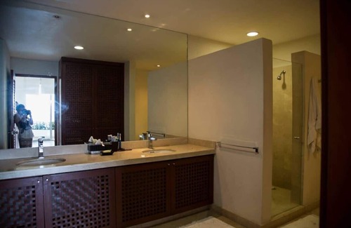 Playa Guitarron Condo | Acapulco's luxury condo with breathtaking views