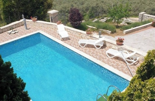 Kfardebian Villa | AcAssia : Relax and Unwind in Comfort at This Spacious Family Villa