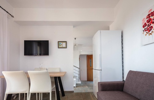Stavros Villa | Access to a cove and nearby beaches, sea views, spacious garden!