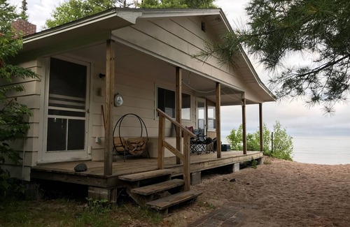 Lake Linden Cottage | Access to the best white sand beach in the Keweenaw!