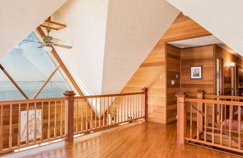 Chinook House | Access to the North Coast - Columbia River, Baker Bay, Pacific Ocean = Paradise
