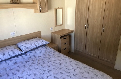 Shanklin House | Accessible 2 Bedroom Caravan, Shanklin, Isle of Wight