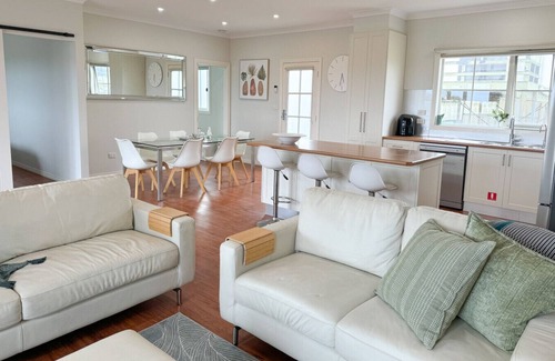 Kilcunda House | Accessible Coastal Sanctuary – Pet Friendly, 50m Beach Pets Welcome