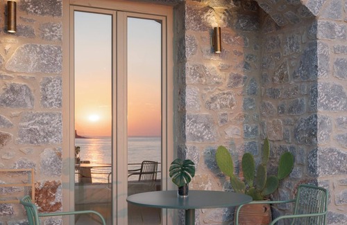 Limeni Apartment | Accessible Double Room By Yerma Suites Limeni