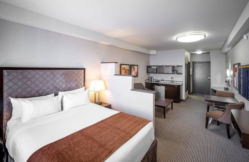 Calgary Hotel | Acclaim Hotel By CLIQUE