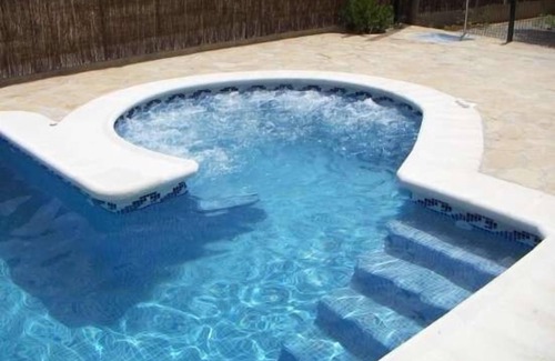 Vall d'Alba Cottage | Accommodation in Castellón (6 people). Enjoy the family pool
