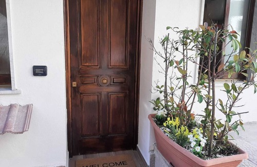 Angri House | Accommodation in center, Doria Castle, Town Villa, stores, bars, pubs, transportation.