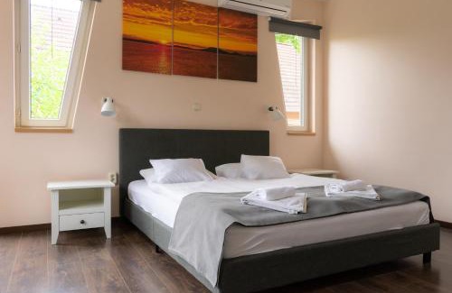 Siofok Aranypart Apartment | Accomo Apartmanház