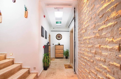 Ortahisar Apartment | Acer Living Home 103