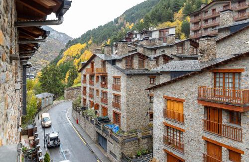 Canillo Apartment | Acogedor Ático Tríplex Junto a Grandvalira