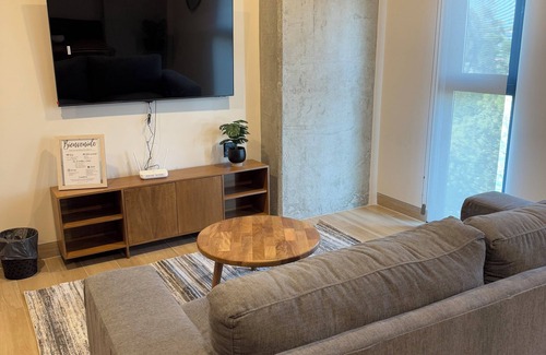 Zona Expo Apartment | Acogedor Loft en piso 3 frente a la expo Guadalajara, con gimnasio, AC, Wifi.