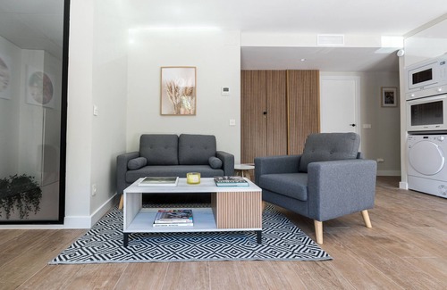 Alcala de Henares Apartment | Acogedor Piso Familiar con Terraza en Alcalá de Henares