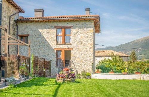 Ollo House | Acogedora casa rural con jardín y barbacoa próxima a Pamplona