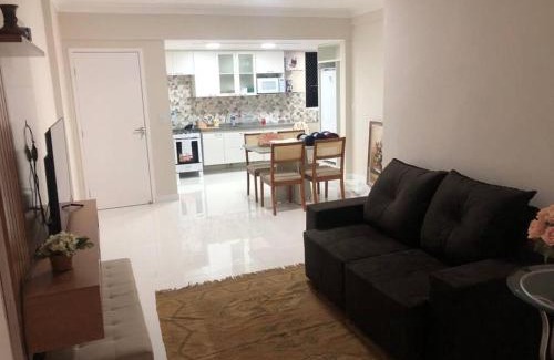 Salinas Apartment | Aconchegante-novo, moderno-familiar, fácil acesso