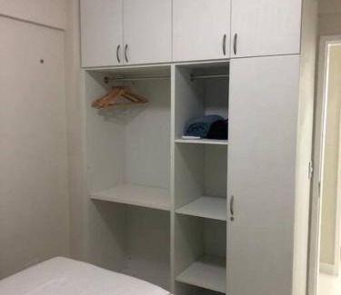 Salinas Apartment | Aconchegante-novo, moderno-familiar, fácil acesso