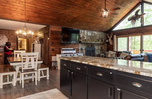 Deep Gap Cabin | Acorn Cottage - Powder Horn Mountain