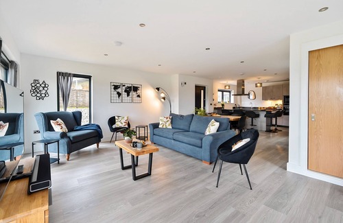 Holworth Cottage | Acorn House - 8 guests in 4 bedrooms