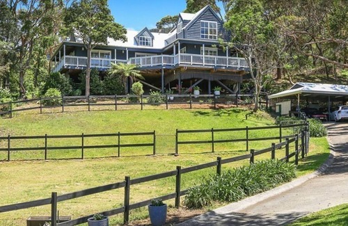 Wombarra House | Acreage Coastal Home with Ocean Views