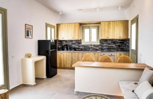 Pyrgos Villa | Acria Villa- Luxury & Relaxation with Jucuzzi Bliss