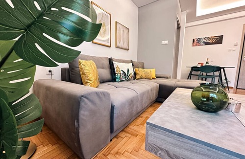 Kinosargous Apartment | Acropolis Aria Apartment-Steps to Metro & Tram