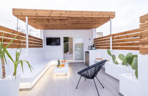 Koukaki Apartment | Acropolis view luxury studio with Jacuzzi