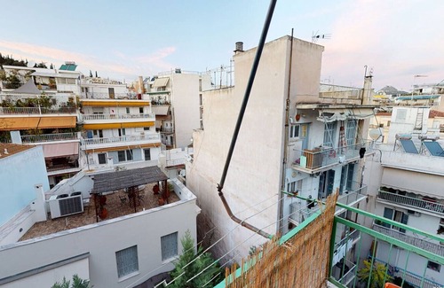 Koukaki Apartment | Acropolis view vintage style apartment