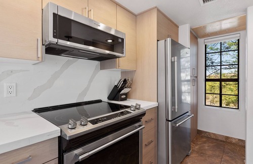 Fountain Hills Condo | Across from Fountain, Hiking, Dining. Mountain VIEWS!