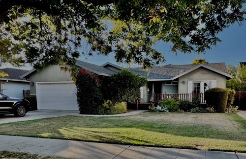 Willow Glen House | Across from Park Open Floor Plan in Silicon Valley Willow Glen Area of San Jose