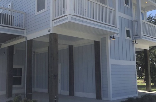 Oxford House | Across From the Beach In Biloxi!